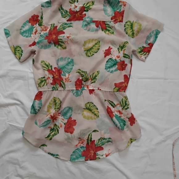 MILEAGE women'sCream and Red Peplum Blouse with Mandarin Collar Size L - Picture 8 of 9